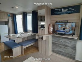 Blue Dolphin Holiday Park - Holiday Accommodation 21388 - North Yorkshire (incl. Whitby) - 1187916 - thumbnail photo 3