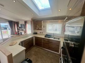 Lydstep Beach - Holiday Accommodation 21390 - South Wales - 1187918 - thumbnail photo 5