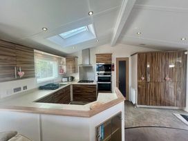Lydstep Beach - Holiday Accommodation 21390 - South Wales - 1187918 - thumbnail photo 6