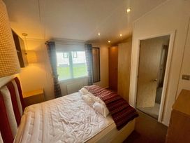 Lydstep Beach - Holiday Accommodation 21390 - South Wales - 1187918 - thumbnail photo 8