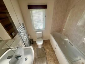 Lydstep Beach - Holiday Accommodation 21390 - South Wales - 1187918 - thumbnail photo 9