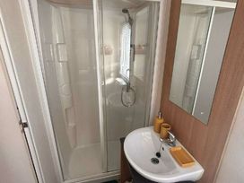 Lido Beach Holiday Park - Holiday Accommodation 21401 - North Wales - 1187926 - thumbnail photo 13