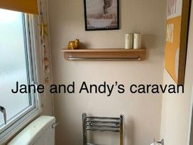 Golden Gate Holiday Centre - Holiday Accommodation 21406 - North Wales - 1187930 - thumbnail photo 11