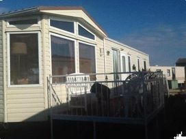 Golden Gate Holiday Centre - Holiday Accommodation 2141 - North Wales - 1187933 - thumbnail photo 1
