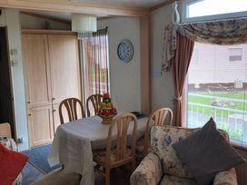 Golden Gate Holiday Centre - Holiday Accommodation 2141 - North Wales - 1187933 - thumbnail photo 3