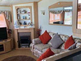 Golden Gate Holiday Centre - Holiday Accommodation 2141 - North Wales - 1187933 - thumbnail photo 4