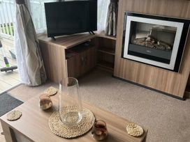 Sand Le Mere Holiday Village - Holiday Accommodation 21410 - North Yorkshire (incl. Whitby) - 1187934 - thumbnail photo 5