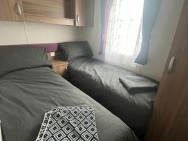 Sand Le Mere Holiday Village - Holiday Accommodation 21410 - North Yorkshire (incl. Whitby) - 1187934 - thumbnail photo 9