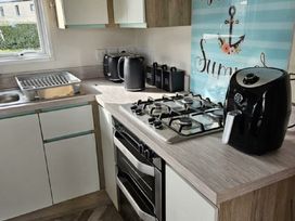 Marton Mere Holiday Village - Holiday Accommodation 21411 - Lake District - 1187935 - thumbnail photo 5