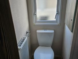 Marton Mere Holiday Village - Holiday Accommodation 21411 - Lake District - 1187935 - thumbnail photo 10