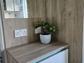 Marton Mere Holiday Village - Holiday Accommodation 21411 - Lake District - 1187935 - thumbnail photo 11
