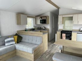 Quay West Holiday Park - Holiday Accommodation 21412 - Mid Wales - 1187936 - thumbnail photo 2