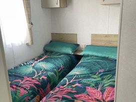 Quay West Holiday Park - Holiday Accommodation 21412 - Mid Wales - 1187936 - thumbnail photo 6