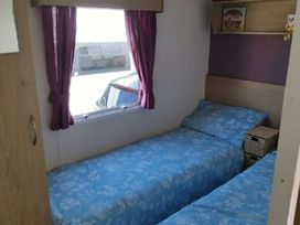 Lyons Robin Hood - Holiday Accommodation 21417 - North Wales - 1187941 - thumbnail photo 5