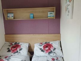 Lyons Robin Hood - Holiday Accommodation 21417 - North Wales - 1187941 - thumbnail photo 6