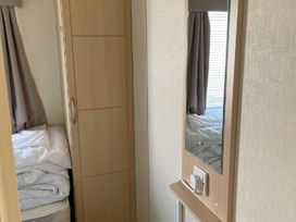 Sealands Caravan Park - Holiday Accommodation 21423 - Lincolnshire - 1187946 - thumbnail photo 7