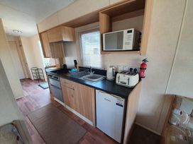 Clarach Bay Holiday Village - Holiday Accommodation 21427 - Mid Wales - 1187949 - thumbnail photo 5