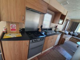 Clarach Bay Holiday Village - Holiday Accommodation 21427 - Mid Wales - 1187949 - thumbnail photo 6