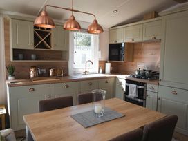 Barmouth Bay Holiday Village - Holiday Accommodation 21428 - Mid Wales - 1187950 - thumbnail photo 6
