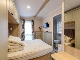 Barmouth Bay Holiday Village - Holiday Accommodation 21428 - Mid Wales - 1187950 - thumbnail photo 13