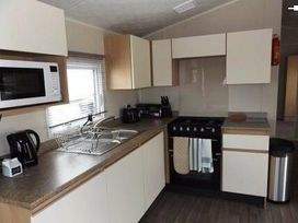 Trecco Bay - Holiday Accommodation 2144 - Somerset & Wiltshire - 1187957 - thumbnail photo 3