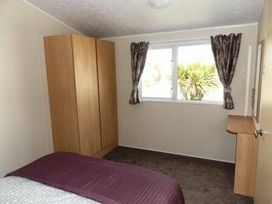 Trecco Bay - Holiday Accommodation 2144 - Somerset & Wiltshire - 1187957 - thumbnail photo 6
