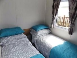 Trecco Bay - Holiday Accommodation 2144 - Somerset & Wiltshire - 1187957 - thumbnail photo 7