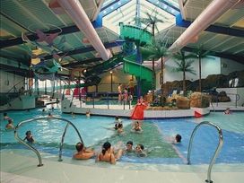Trecco Bay - Holiday Accommodation 2144 - Somerset & Wiltshire - 1187957 - thumbnail photo 8
