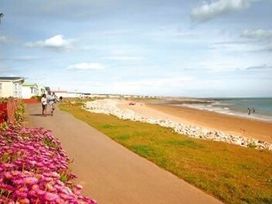 Trecco Bay - Holiday Accommodation 2144 - Somerset & Wiltshire - 1187957 - thumbnail photo 9