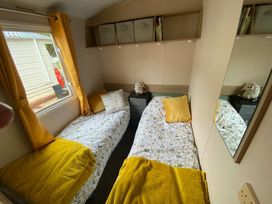 Aberdunant Hall Holiday Park - Holiday Accommodation 21450 - North Wales - 1187966 - thumbnail photo 5