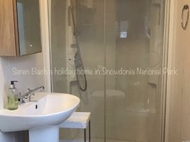 Aberdunant Hall Holiday Park - Holiday Accommodation 21450 - North Wales - 1187966 - thumbnail photo 8