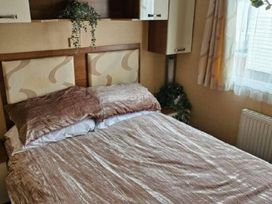 Golden Gate Holiday Centre - Holiday Accommodation 21451 - North Wales - 1187967 - thumbnail photo 3
