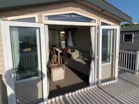 Devon Cliffs Holiday Park - Holiday Accommodation 21459 - Devon - 1187972 - thumbnail photo 13
