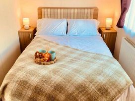 Devon Cliffs Holiday Park - Holiday Accommodation 21459 - Devon - 1187972 - thumbnail photo 14