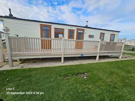 Golden Palm Resort - Holiday Accommodation 21461 - Lincolnshire - 1187974 - thumbnail photo 1
