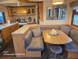 Golden Palm Resort - Holiday Accommodation 21461 - Lincolnshire - 1187974 - thumbnail photo 8