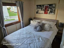 Golden Palm Resort - Holiday Accommodation 21461 - Lincolnshire - 1187974 - thumbnail photo 11