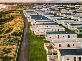 Crimdon Dene Holiday Park - Holiday Accommodation 21463 - Yorkshire Dales - 1187976 - thumbnail photo 10