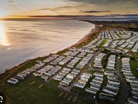 Crimdon Dene Holiday Park - Holiday Accommodation 21463 - Yorkshire Dales - 1187976 - thumbnail photo 11
