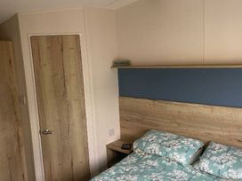 Greenacres Holiday Park - Holiday Accommodation 21467 - North Wales - 1187979 - thumbnail photo 2