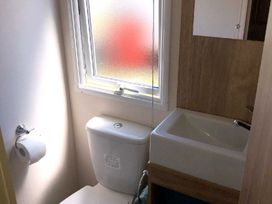 Greenacres Holiday Park - Holiday Accommodation 21467 - North Wales - 1187979 - thumbnail photo 13