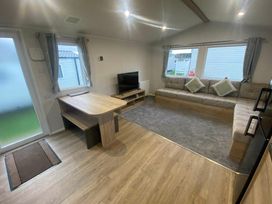 Cayton Bay Caravan Park - Holiday Accommodation 21469 - North Yorkshire (incl. Whitby) - 1187980 - thumbnail photo 2