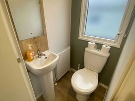 Cayton Bay Caravan Park - Holiday Accommodation 21469 - North Yorkshire (incl. Whitby) - 1187980 - thumbnail photo 7