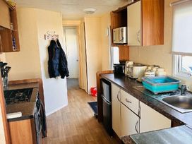 California Cliffs Holiday Park - Holiday Accommodation 21470 - Norfolk - 1187981 - thumbnail photo 2