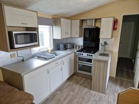 Sand Le Mere Holiday Village - Holiday Accommodation 21471 - North Yorkshire (incl. Whitby) - 1187982 - thumbnail photo 8