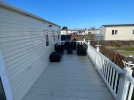 Unity Holiday Resort - Holiday Accommodation 21472 - Somerset & Wiltshire - 1187983 - thumbnail photo 4