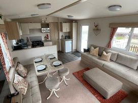 Unity Holiday Resort - Holiday Accommodation 21472 - Somerset & Wiltshire - 1187983 - thumbnail photo 5