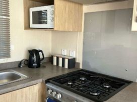 South Bay Holiday Park - Holiday Accommodation 21478 - Devon - 1187985 - thumbnail photo 12