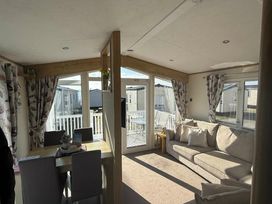 Rockley Park - Holiday Accommodation 21483 - Dorset - 1187989 - thumbnail photo 10
