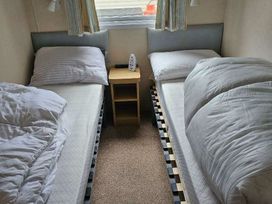 Oakfield Caravan Park - Holiday Accommodation 21486 - North Wales - 1187992 - thumbnail photo 3